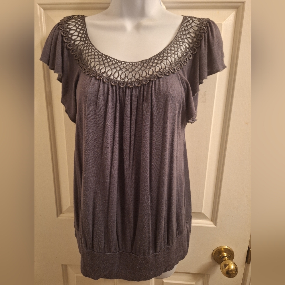 Robin's Nest women's top small